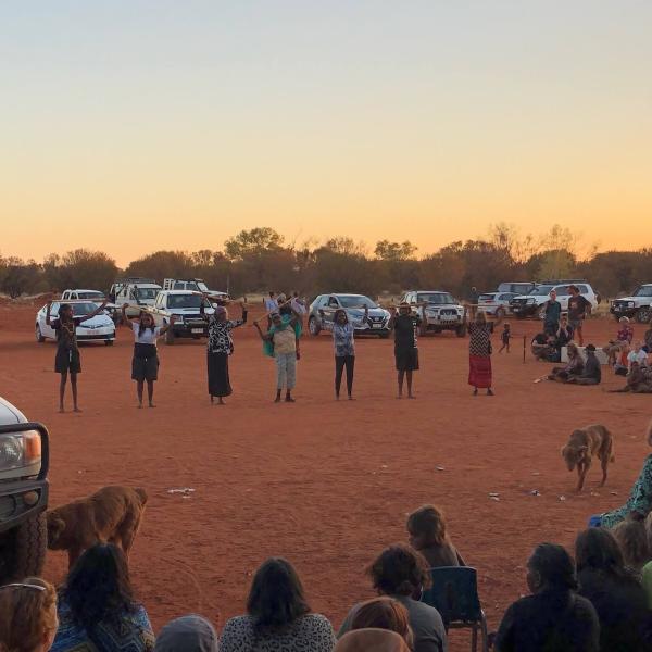 Aboriginal people dancing in Mutitjulu 